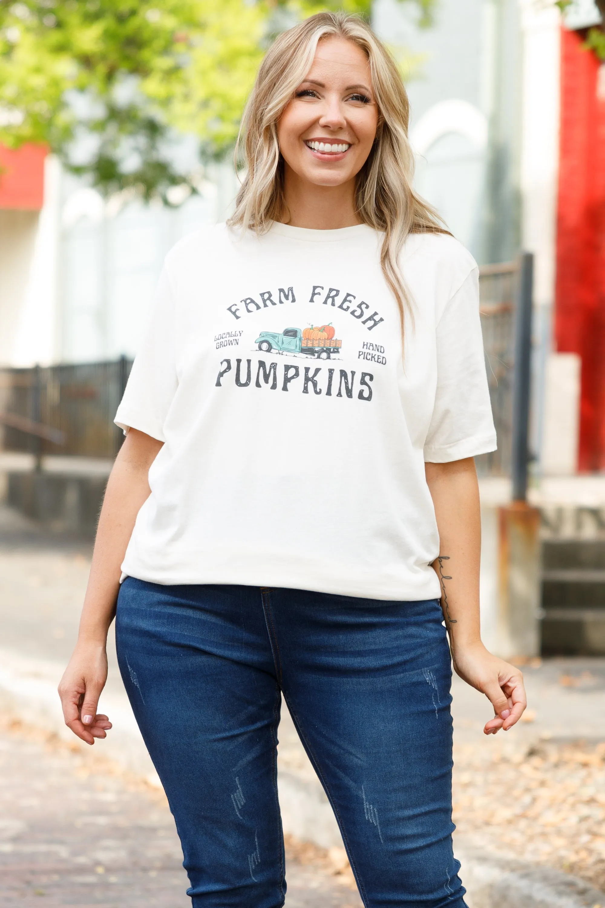 Farm Fresh Pumpkins Tee, Natural