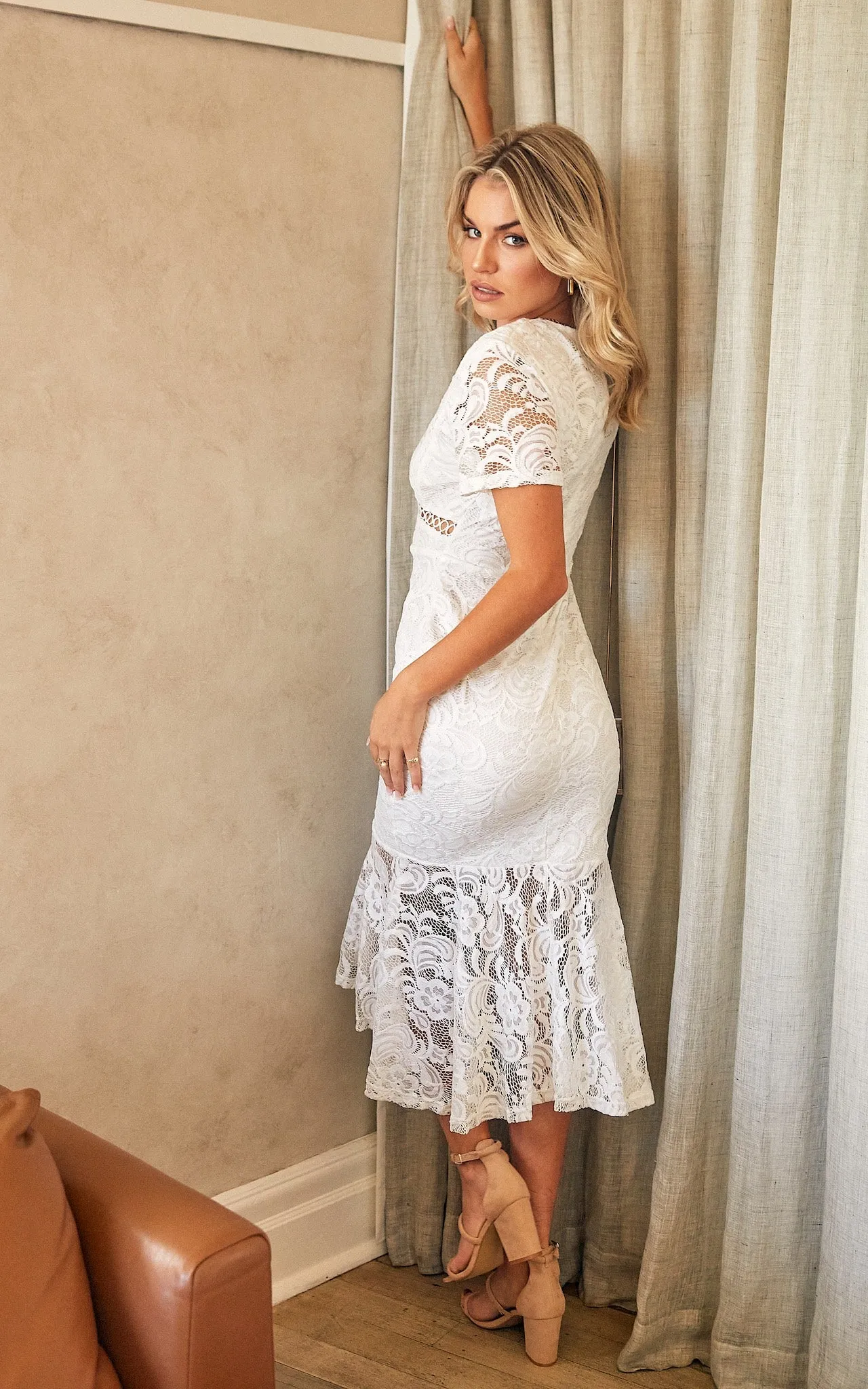 Invitation Lace Midi Dress - White